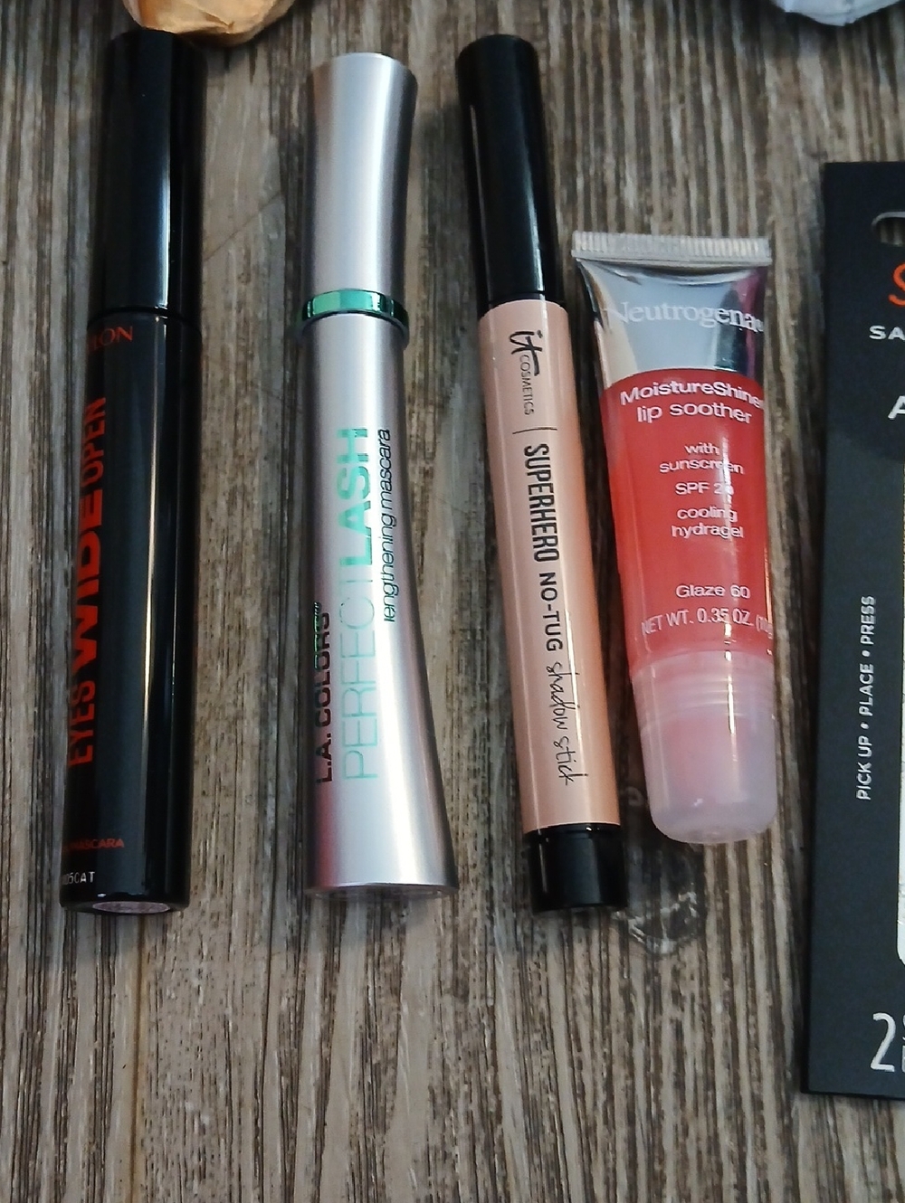 L.A. Colors Perfect Lash Lengthening Mascara - Silver